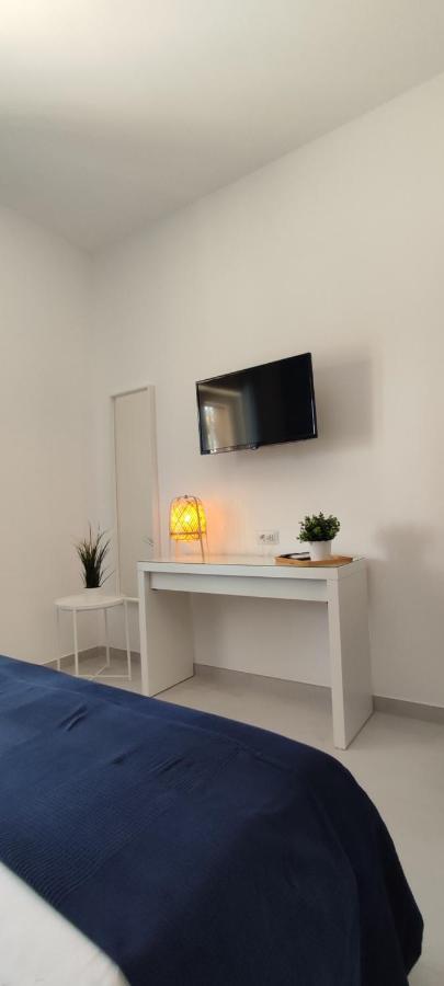 Manzoni 159 * Neapel