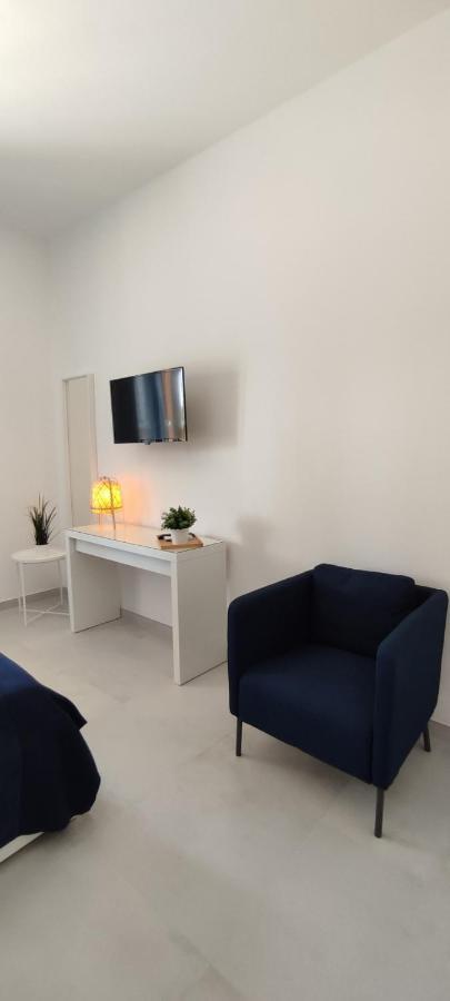 Manzoni 159 * Neapel
